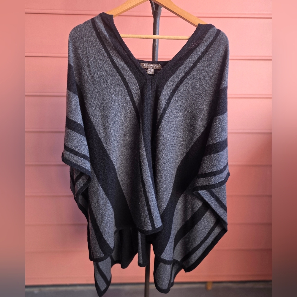 Tommy Bahama Cashmere Poncho Black And Grey Stripe - Picture 4 of 8